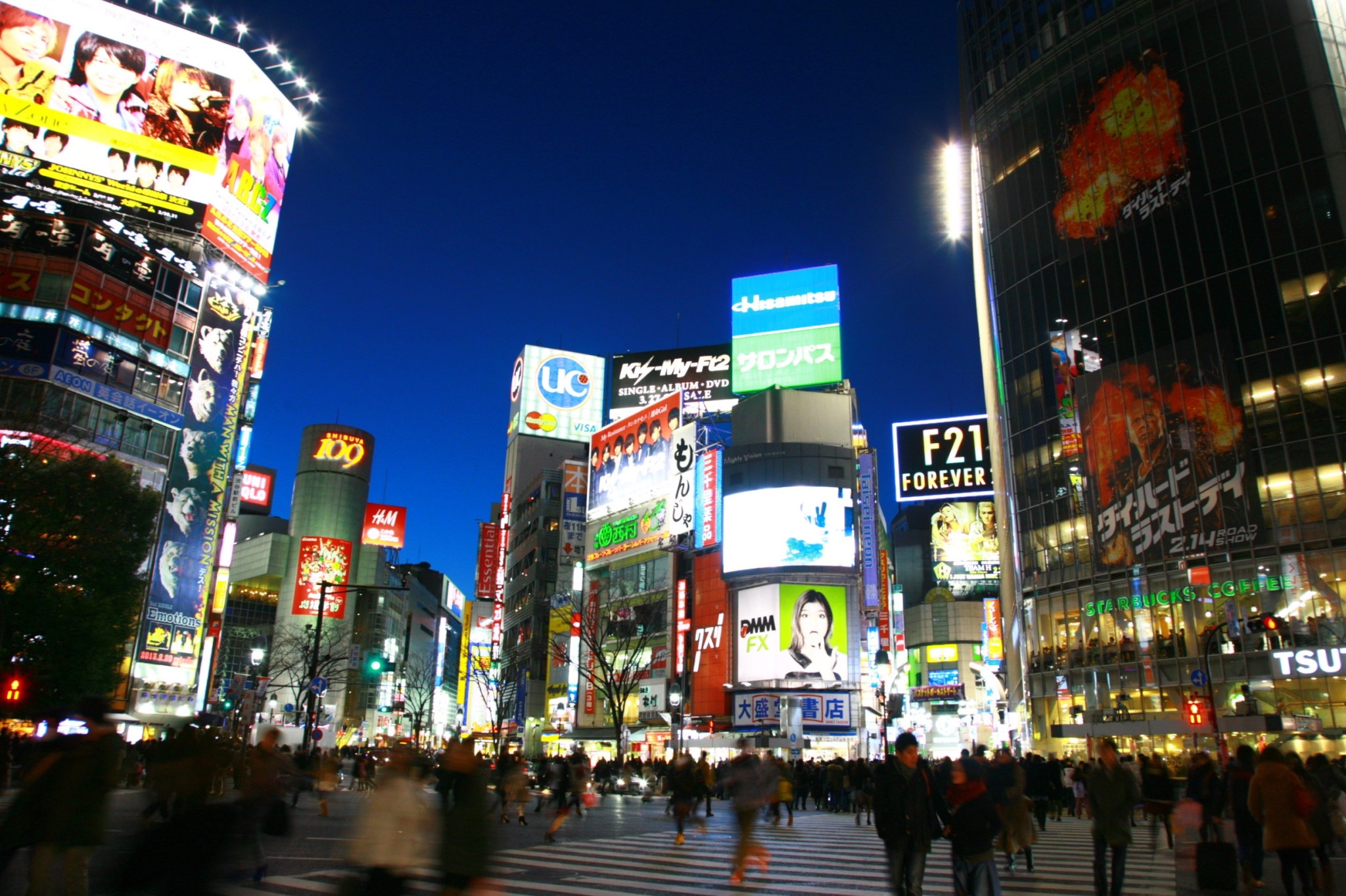 Shibuya-Pedestrian-scramble-Night-view-Photo-Travel-Tokyo-Japan_
